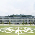 六甲学院中学校・高等学校の校舎