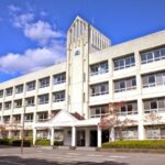 弘学館中学校高等学校の校舎