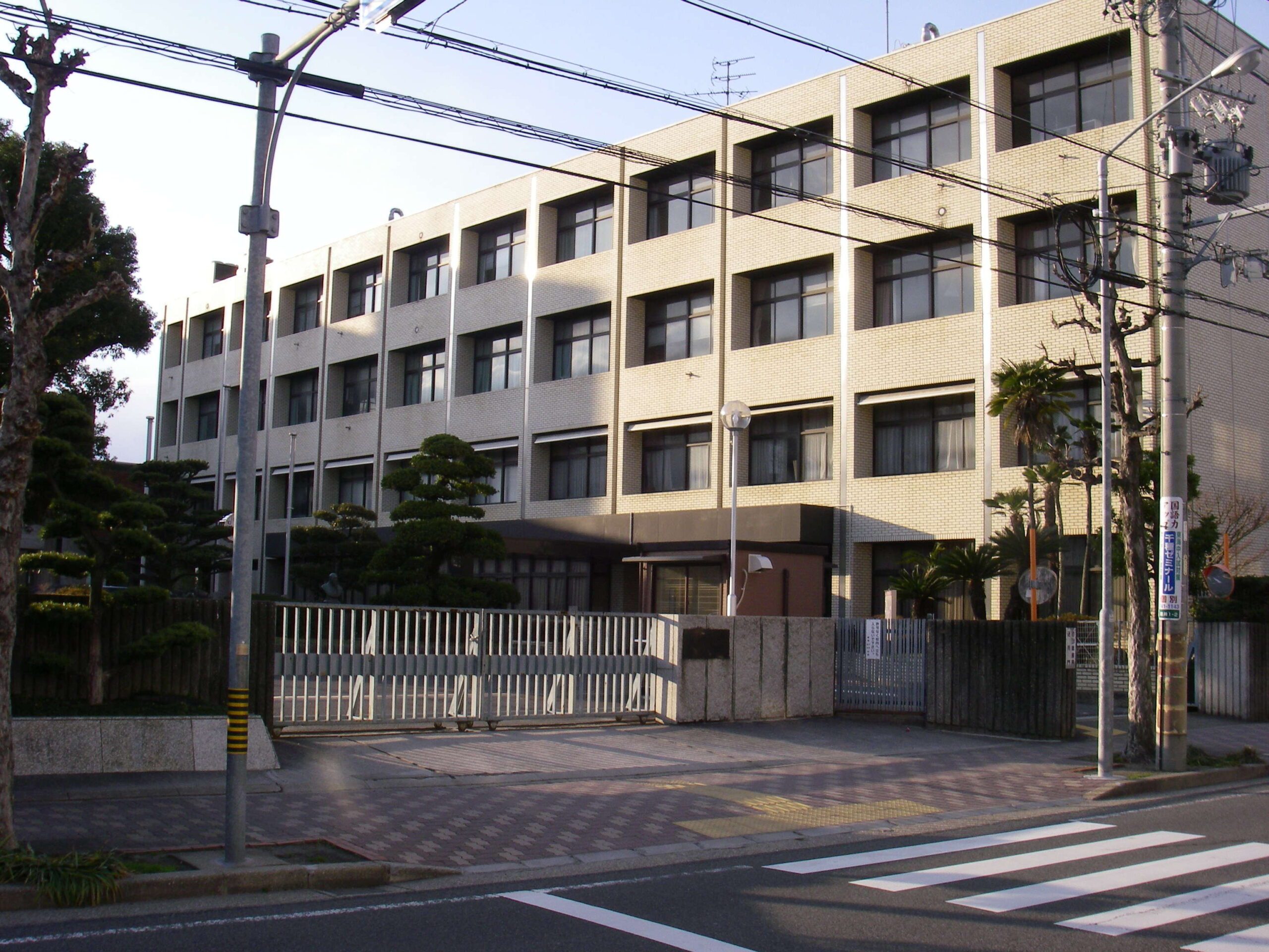 東海中学校・高等学校の校舎