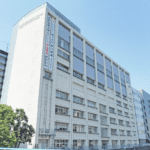 開智日本橋学園中学・高等学校の校舎